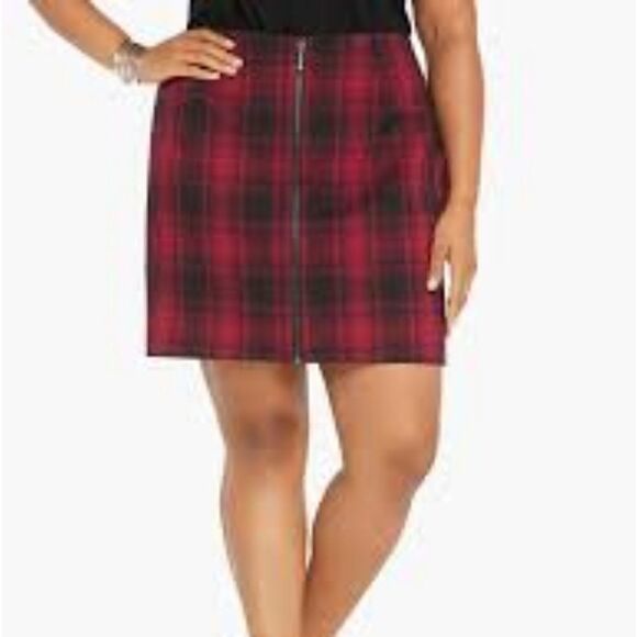 Torrid Reddish Pink & Black Plaid Skirt - Picture 1 of 6